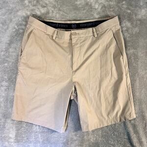 Vineyard Vines Men’s On The Go Khaki Shorts Size 36 Performance Stretch